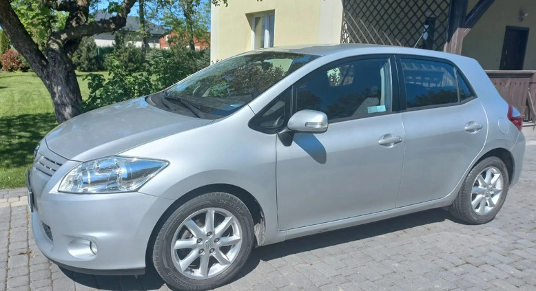 Toyota Auris cena 32000 przebieg: 146000, rok produkcji 2010 z Tarnów małe 92